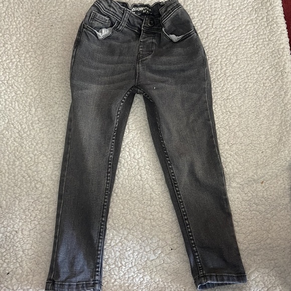 Toddler clothes for boys 2T-4T - Picture 3 of 12